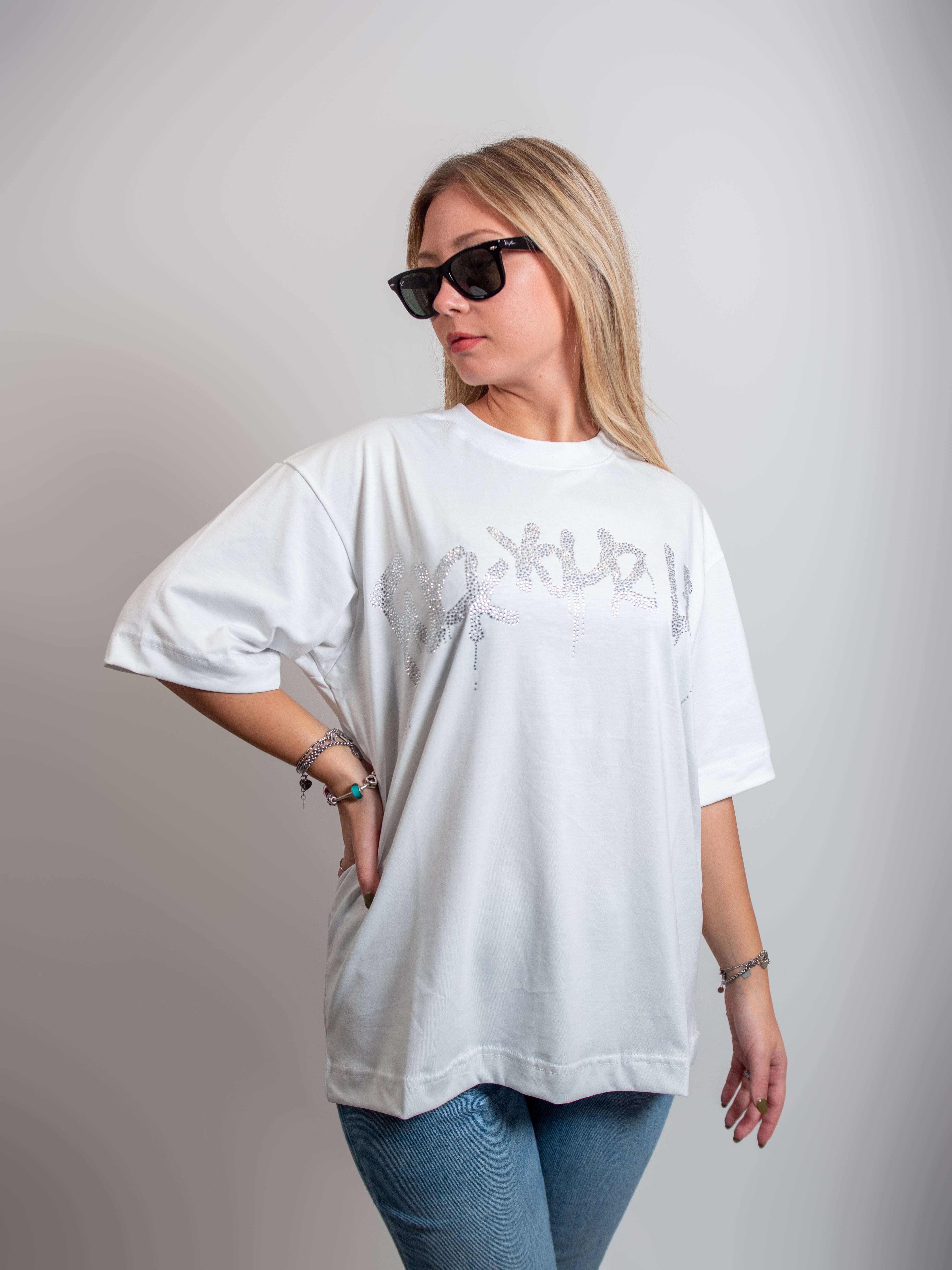 Weißes Damen-T-Shirt mit Strasssteinen TS001209
